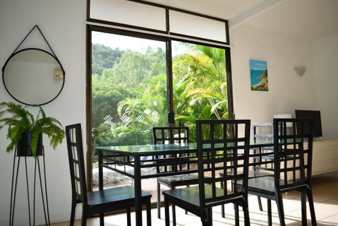 1 Min. Walk To Beach Horeseshoe Bay Holiday Units - C Tourism 3
