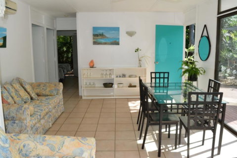 1 Min. Walk To Beach Horeseshoe Bay Holiday Units - C Tourism 2