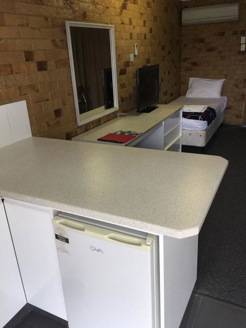 Bribie Waterways Motel - C Tourism 32
