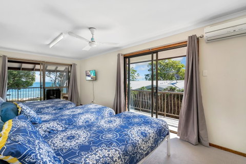 Bribie Beach House - C Tourism 11