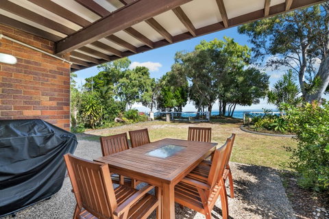 Bribie Beach House - C Tourism 1