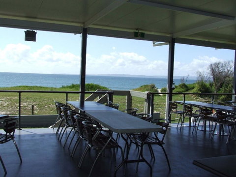 Enjoy The Sea Breezes From The Balcony - Boyd St, Woorim - C Tourism 1