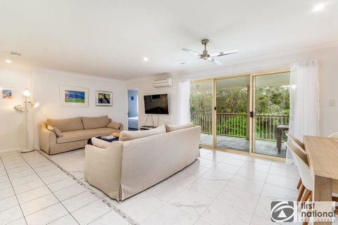Immaculate Spacious Second Floor Unit Overlooking Pristine Parklands - C Tourism 3