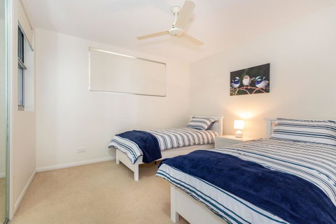 First Floor, Air Conditioned, Free Wi-Fi! - C Tourism 13