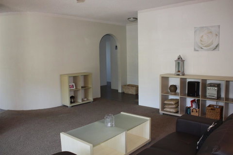 Close To Surf Beach, Surf Club, Hotel And Shops - Boyd St, Woorim - C Tourism 3