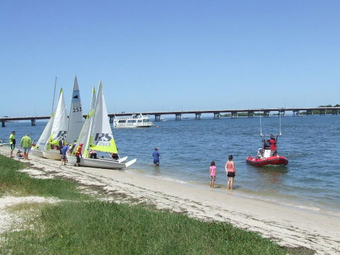Fishing And Swimming At Your Doorstep - Sylvan Beach Esp, Bellara - C Tourism 8