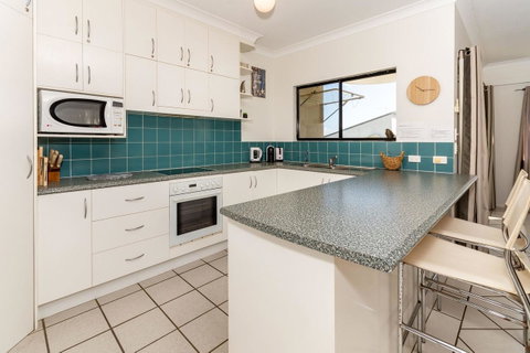 Waterfront Views From Private Rooftop Balcony - Bayview South Esp, Bongaree - C Tourism 8