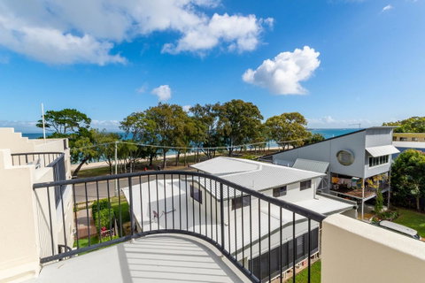 Waterfront Views From Private Rooftop Balcony - Bayview South Esp, Bongaree - C Tourism 6