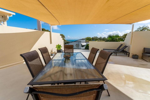 Waterfront Views From Private Rooftop Balcony - Bayview South Esp, Bongaree - C Tourism 9