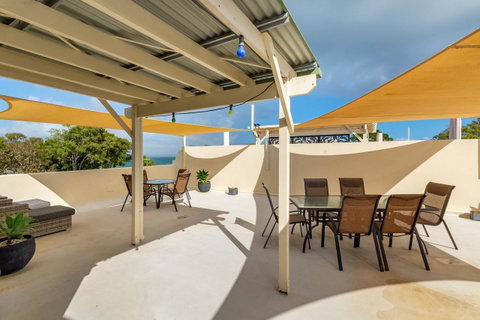 Waterfront Views From Private Rooftop Balcony - Bayview South Esp, Bongaree - C Tourism 18