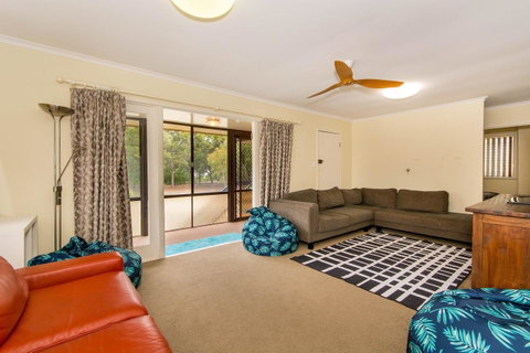Short Stroll To Surf Beach - North Street, Woorim - C Tourism 4