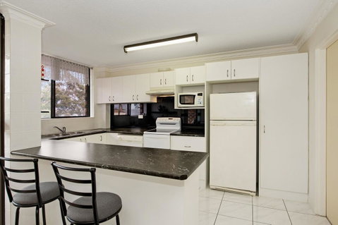 Huge Top Floor Unit Across The Road....Waterfront!! - C Tourism 7