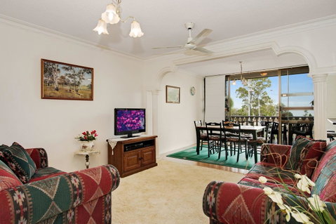 Huge Top Floor Unit Across The Road....Waterfront!! - C Tourism 3