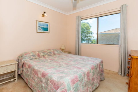 Water Views - Top Floor -Clearview Apartments South Esp, Bongaree - C Tourism 3