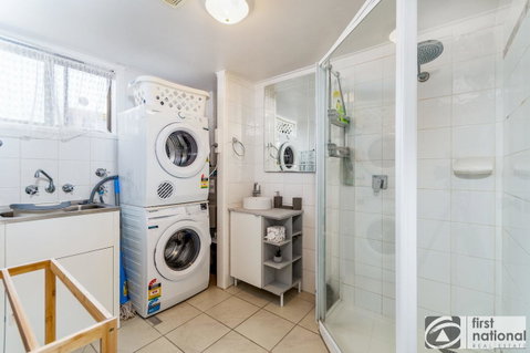Air Conditioned Unit Stones Throw To The Waterfront. - C Tourism 17