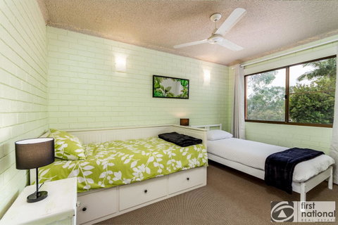 Air Conditioned Unit Stones Throw To The Waterfront. - C Tourism 14
