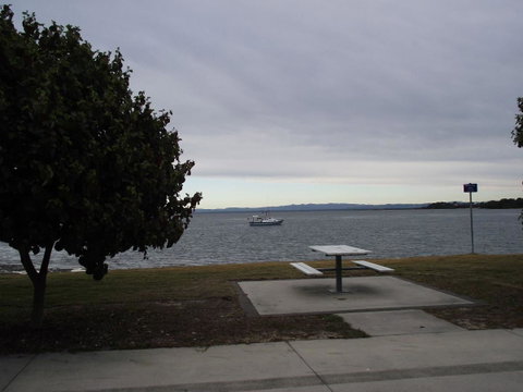 Air Conditioned Unit Stones Throw To The Waterfront. - C Tourism 9