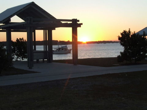 Air Conditioned Unit Stones Throw To The Waterfront. - C Tourism 1