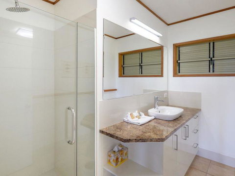 Claytons 1 By Discover Stradbroke - C Tourism 19