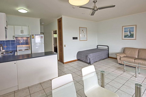 Anchorage On Straddie - C Tourism 21