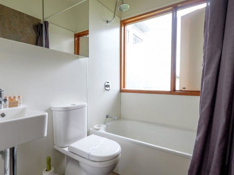 Moongalba By Discover Stradbroke, - C Tourism 2