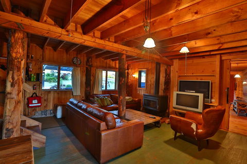 Bruny Island Lodge - C Tourism 18