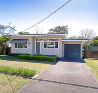 'Shoalz' 28 Rigney Street - Renovated Pet Friendly Cottage  Boat Parking - C Tourism