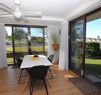 'Time and Tide' 1 - Ground Floor with Water Views - C Tourism