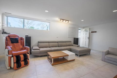 , , , Alice Wonderland, , ,  In 4 Beds House - C Tourism 2