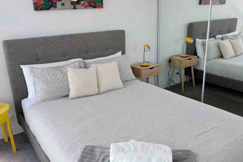 , Elsternwick, Impressive 2bed:carspot:15mins To CBD - C Tourism 1