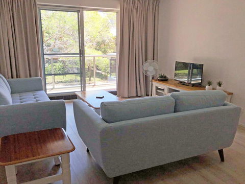 10 'Parkview', 11-13 Catalina Close - Peaceful Park Views - C Tourism 1