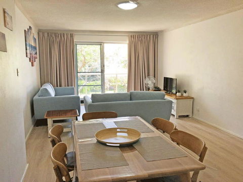 10 'Parkview', 11-13 Catalina Close - Peaceful Park Views - C Tourism 2