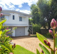 11 Riley St - Stylishly Modern - C Tourism