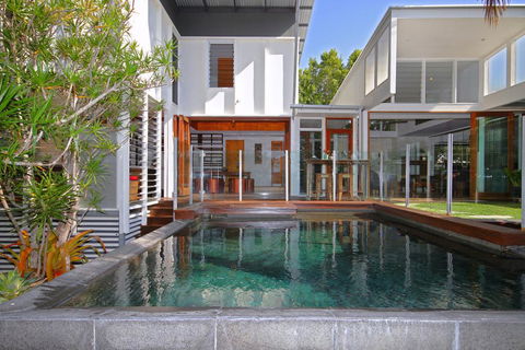 13 Ann Street, Coolum Beach, Pet Friendly, Linen Included - C Tourism 0