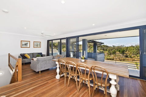 143 Matthew Flinders Drive, Port Macquarie - C Tourism 0