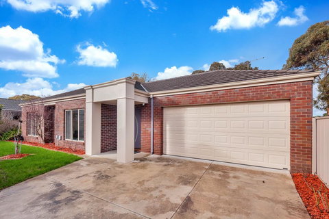 165 On Bogong - C Tourism 0