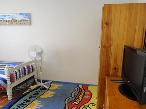 2 'Copacabana', 61 Sandy Point Road - Cute Unit With Water Views From The Balcony - C Tourism 2