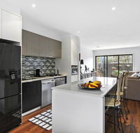 2 Bedroom Townhouse - Family  Corporate Bookings Only - C Tourism