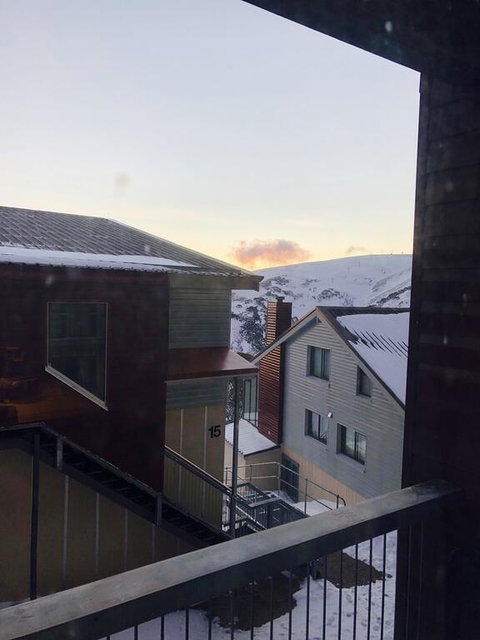 24 Hotham 1 Bed Apartment - C Tourism 3