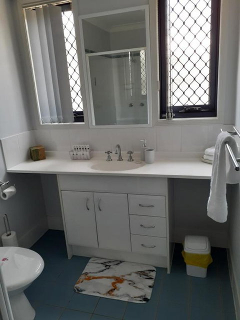 BLK Stays Guest House Deluxe Units Morayfield - C Tourism 4
