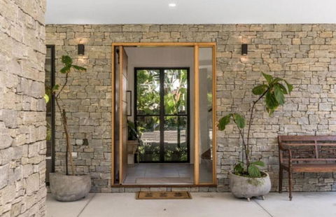 Cabarita - 4 Bedroom Home - Across From The Beach - C Tourism 1