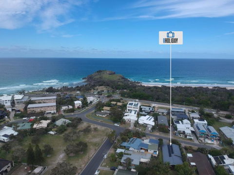 Cabarita Beach Oasis - 3BR Beach House By UHoliday - C Tourism 1