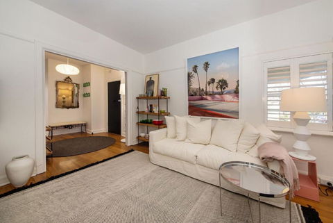 Charnwood Charm In St Kilda - C Tourism 1