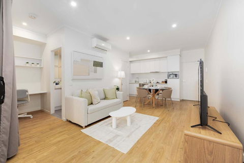 Cityside Comfort 1BR Retreat In West End Parking - C Tourism 1