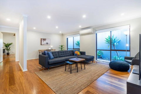 Claremont Calmness - Executive Escapes - C Tourism 4