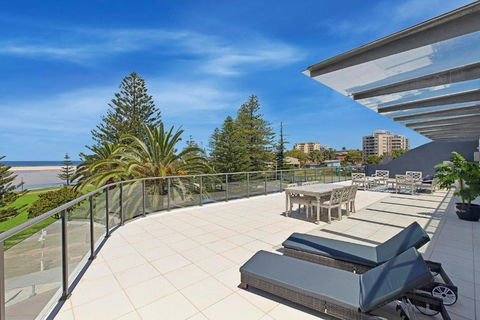 Coast Luxury Apartments 17 - C Tourism 1