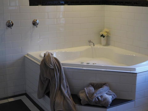 Cobblers Cottage B&B - C Tourism 4