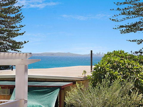 Cobden Court Unit 5 - C Tourism 4
