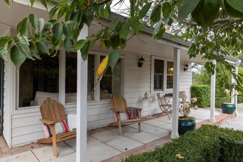 COOKS HOUSE - 4 BEDROOM WEATHERBOARD IN LAURISTON - C Tourism 0