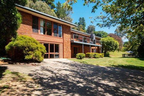 Delany Lodge - 6 Bedrooms - C Tourism 0